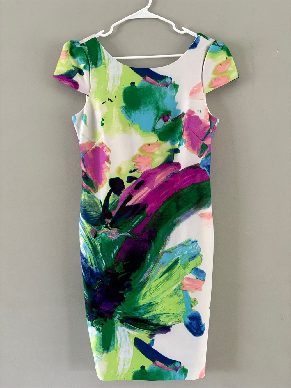 🎊Donna Ricco White Floral Watercolor Sheath Dress with Green and Pink Accents